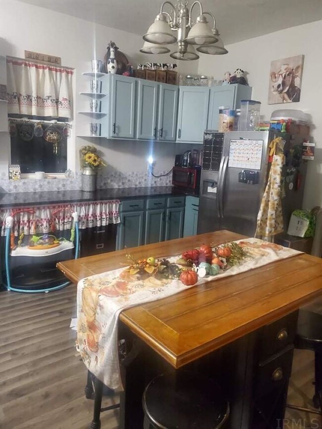 1169 Roosevelt St, Linton, IN 47441 - photo 3