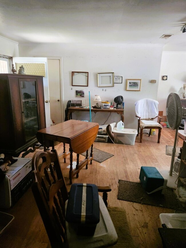 1330 W Munson St, Denison, TX 75020 - photo 6