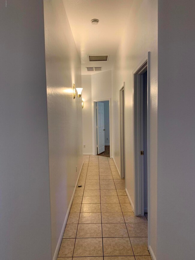 10108 E Lakeview Ave unit 10A, Mesa, AZ 85209 - photo 5