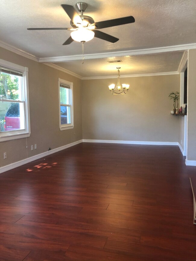 7019 Mchenry St, Houston, TX 77087 - photo 5