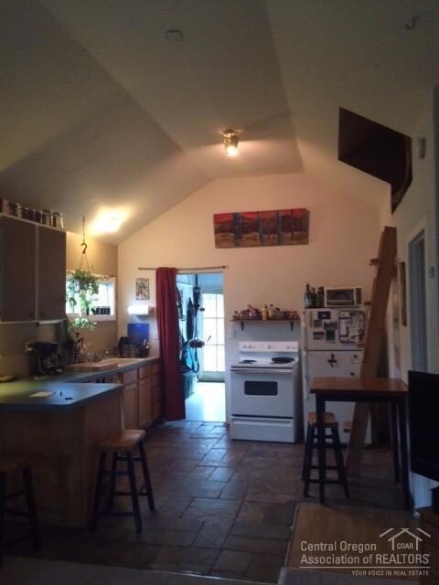 1255 NW Newport Ave, Bend, OR 97701 - photo 3