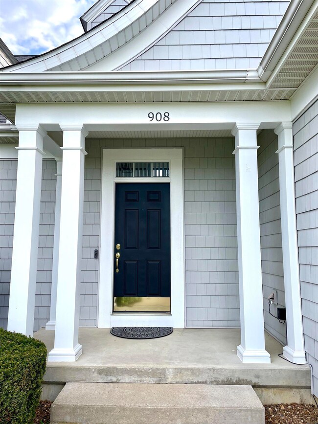 908 N Old Orchard Dr, Warsaw, IN 46582 - photo 5