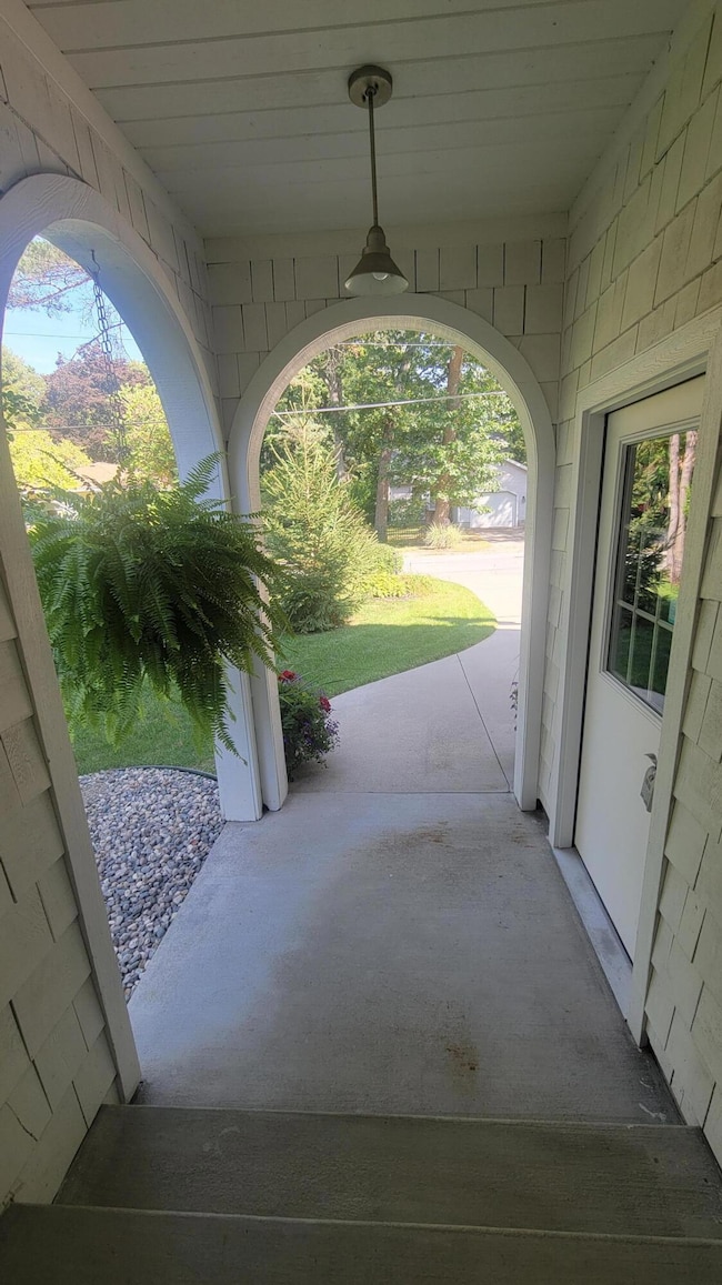 17323 Ottawa Ave, Spring Lake, MI 49456 - photo 4