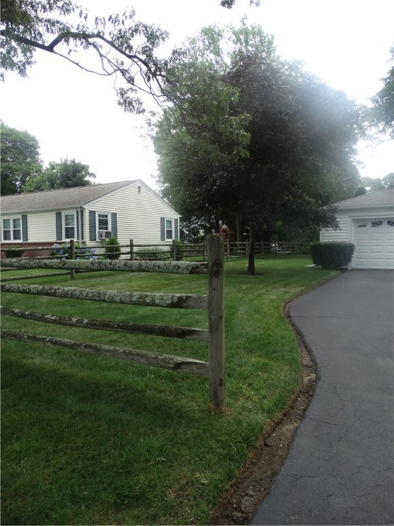 252 Hillard Ave, Warwick, RI 02886 - photo 5