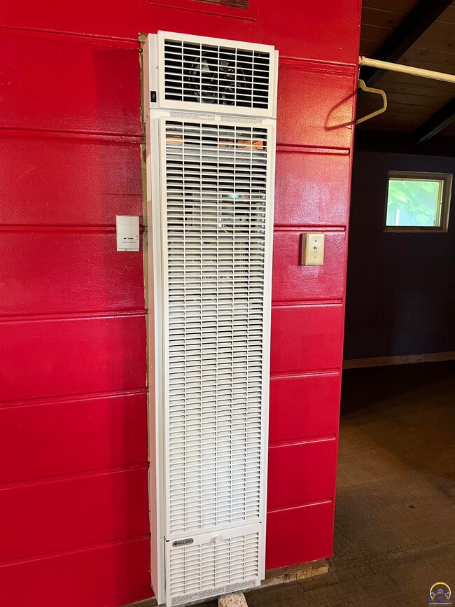 110 NW Roosevelt St, Topeka, KS 66606 - photo 7