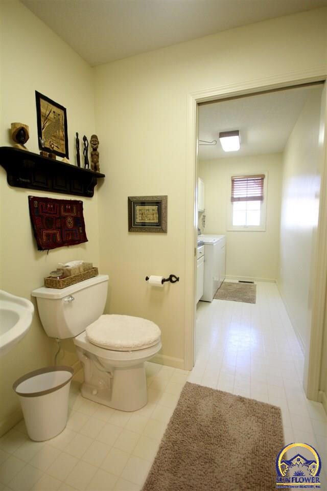 4017 SW Stonybrook Dr, Topeka, KS 66610 - photo 7