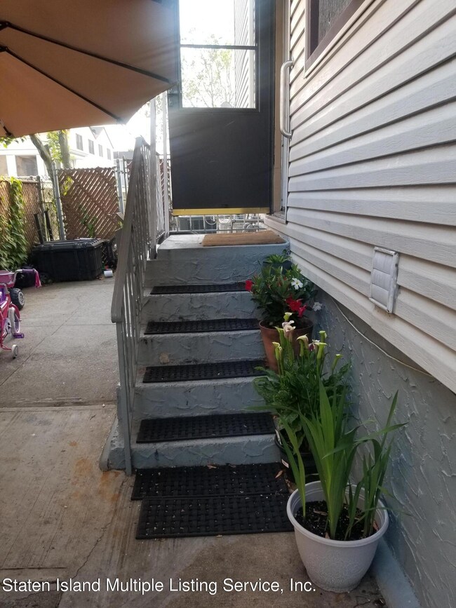 304 Elverton Ave unit 2, Staten Island, NY 10308 - photo 4