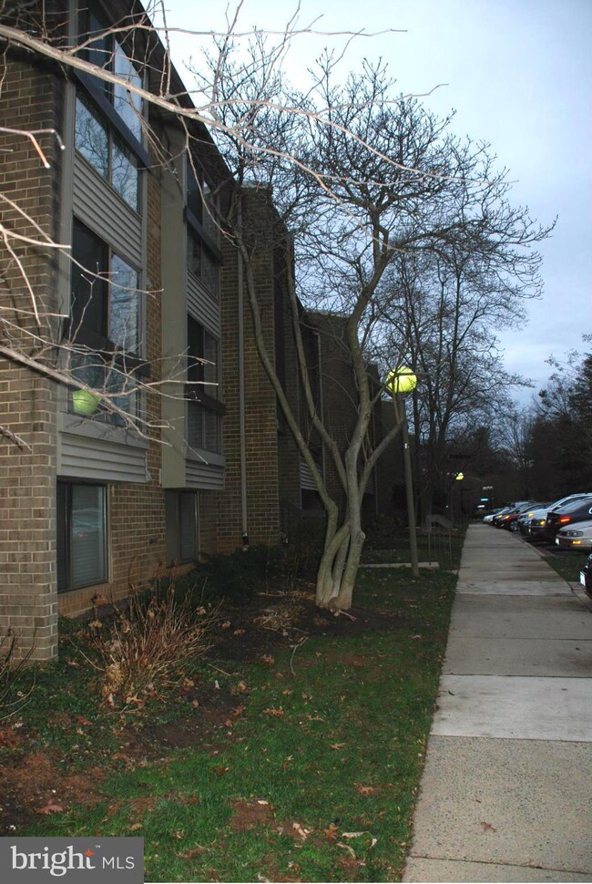 2108 Green Watch Way unit 100, Reston, VA 20191 - photo 2