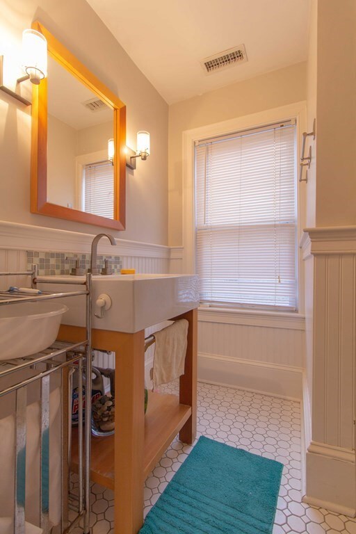 8-10 Richardson St unit 3, Boston, MA 02127 - photo 4