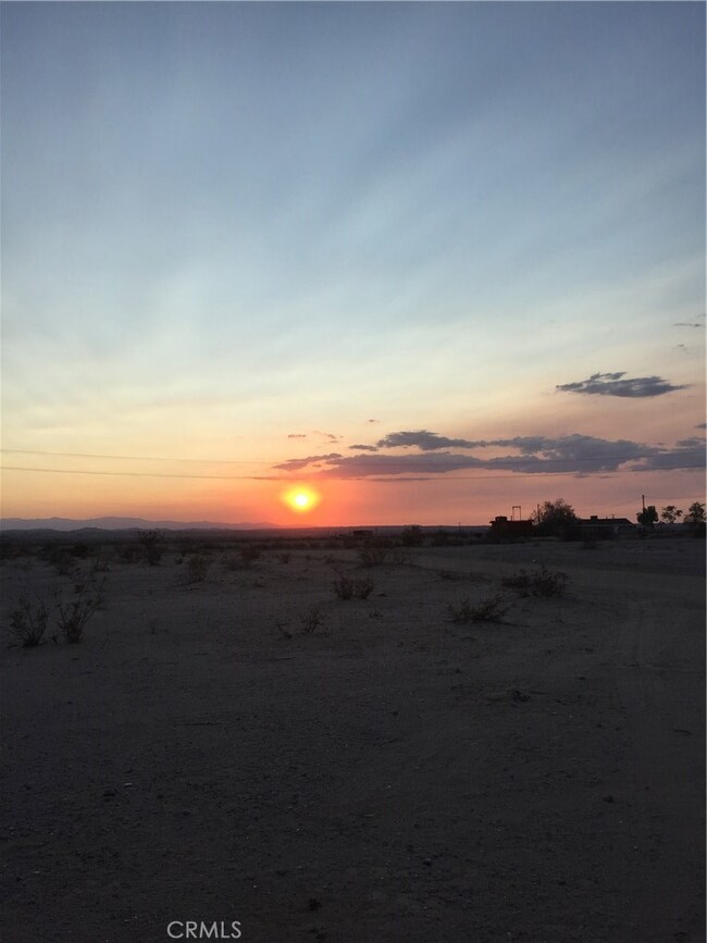 0 Giant Rock Rd unit JT18207312, Joshua Tree, CA 92252 - photo 2