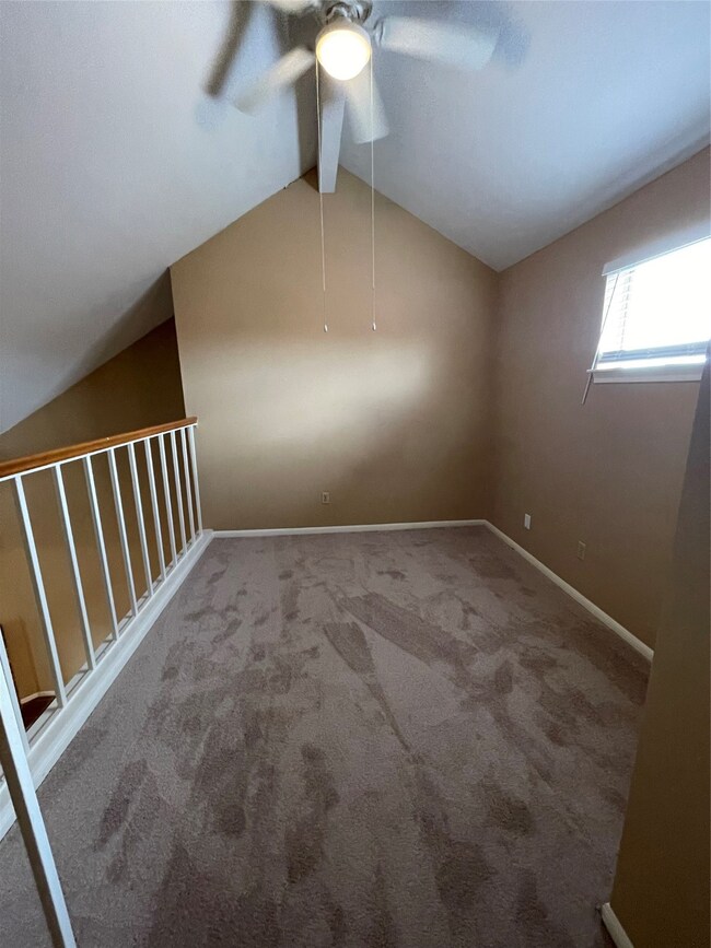 Upstairs loft with NEW carpet