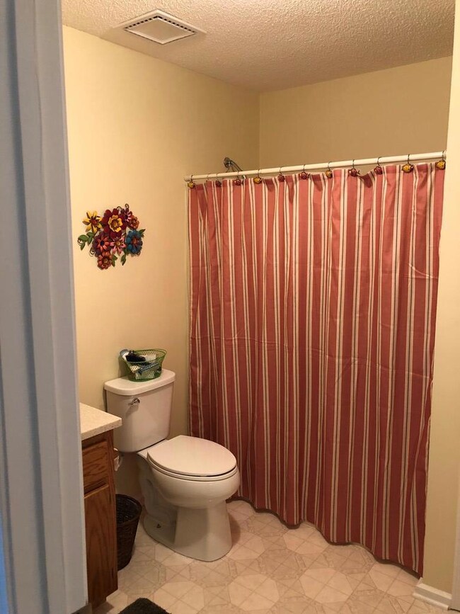 248 Edgewood Cir, Douglas, GA 31533 - photo 7