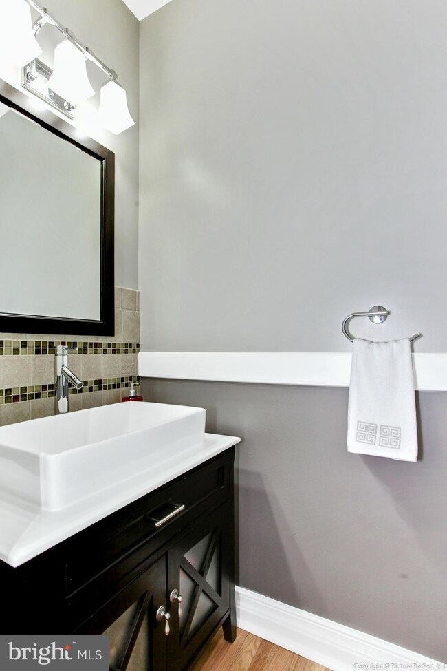 1005 Storrington Dr, Frederick, MD 21702 - photo 7