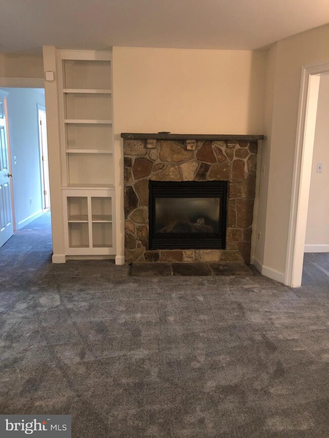 8111 Lacy Dr, Manassas, VA 20109 - photo 5