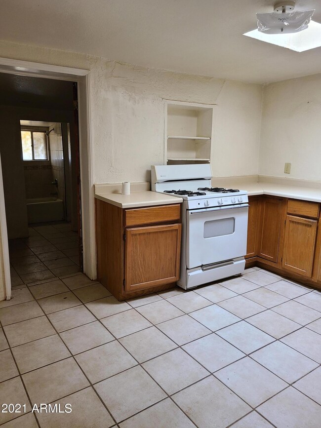 725 E 1st St, Douglas, AZ 85607 - photo 4