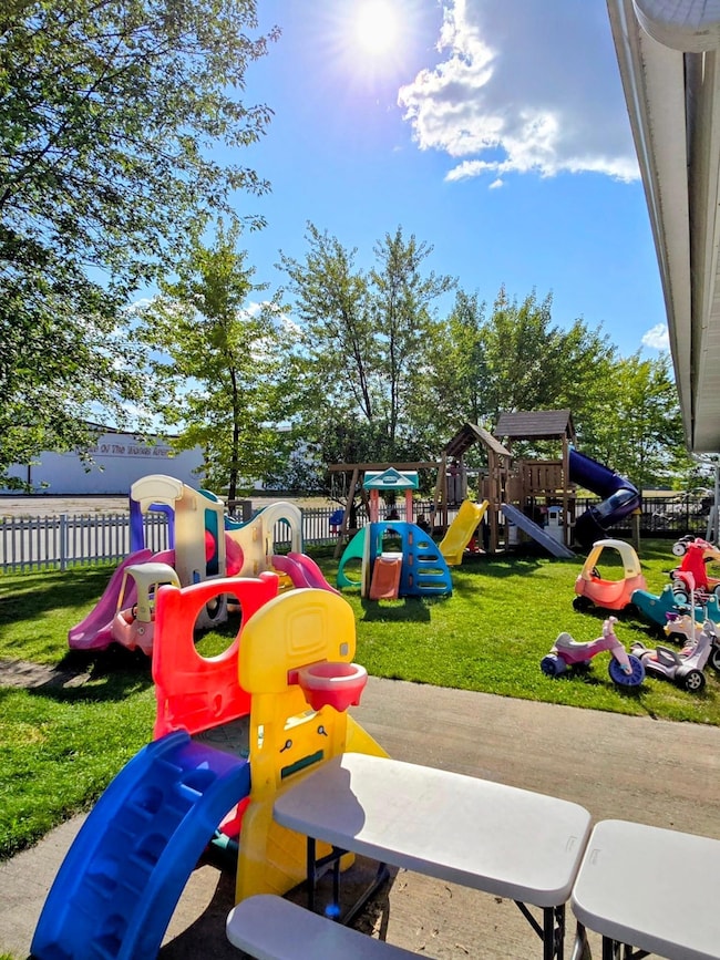 418 E Hamilton, Baudette, MN 56623 - photo 3