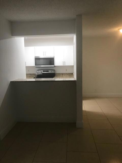 513 Meadows Cir unit 513, Boynton Beach, FL 33436 - photo 4