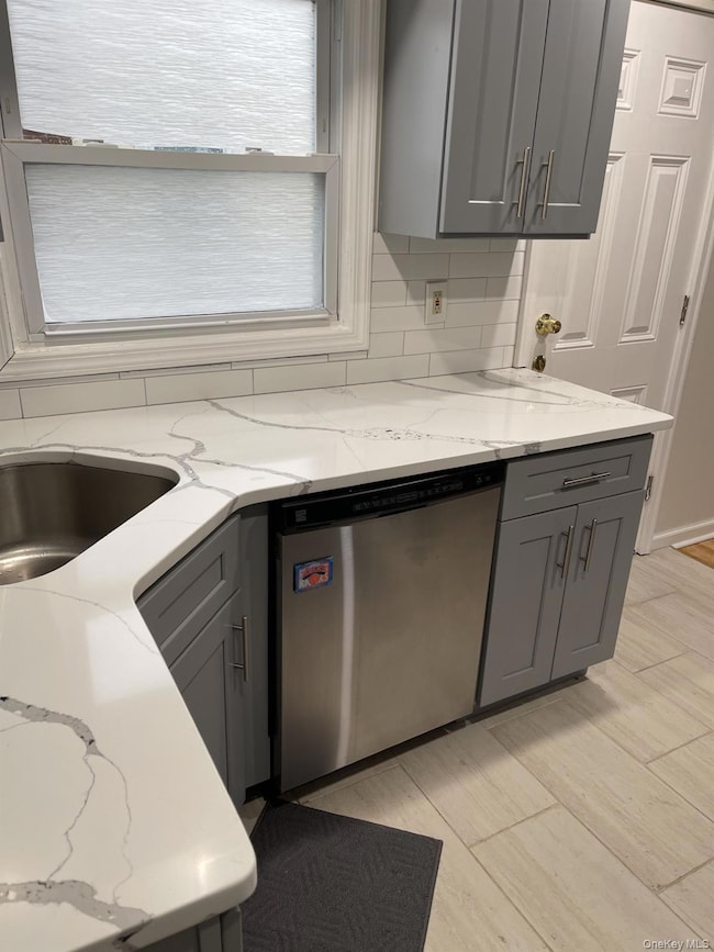 278 Devonshire Dr, New Hyde Park, NY 11040 - photo 7