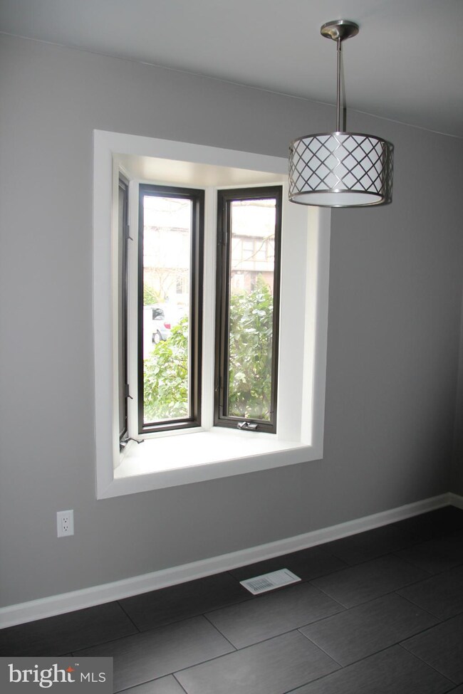 2 Bernadotte Ct, Parkville, MD 21234 - photo 3