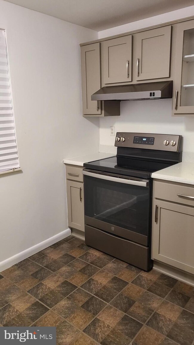 636 Glynita Cir, Reisterstown, MD 21136 - photo 5