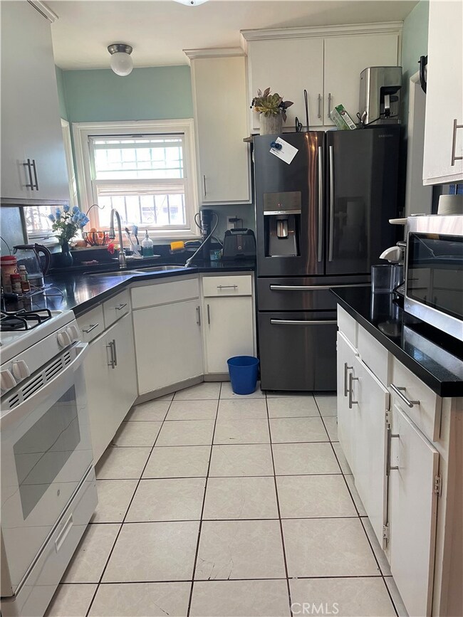 3934 W 105th St, Inglewood, CA 90303 - photo 5