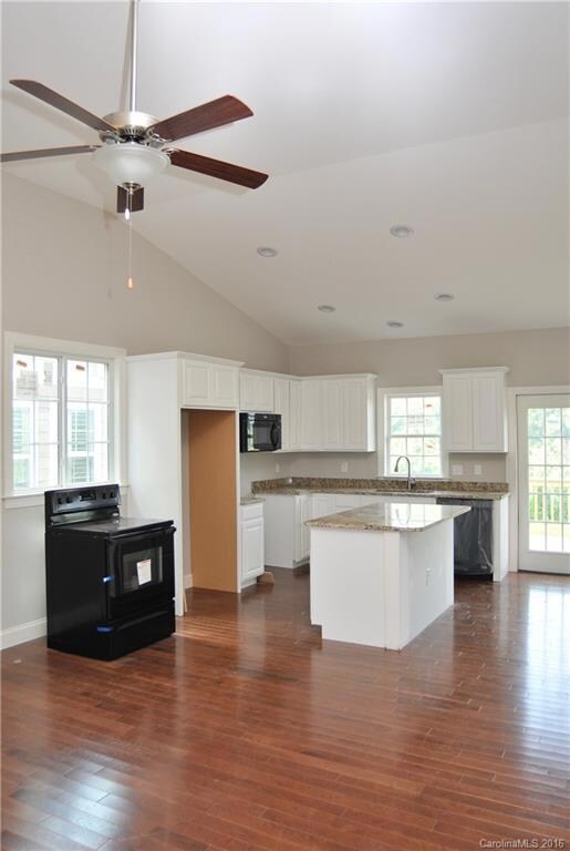 32 Rose Point Dr unit LOT 28, Leicester, NC 28748 - photo 5