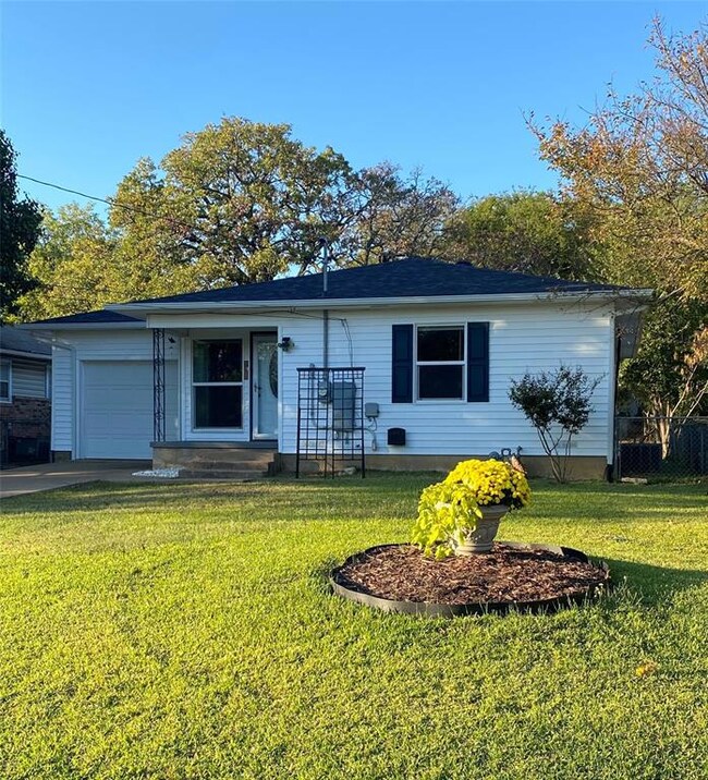 1515 W Texas St, Denison, TX 75020 - photo 2