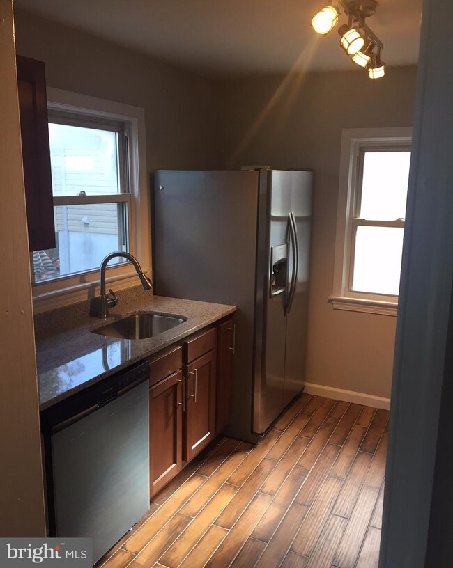 704 Larchmont Ave, Capitol Heights, MD 20743 - photo 4