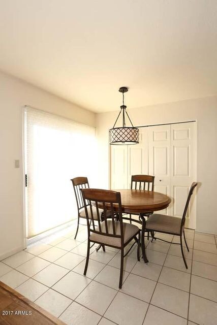 Eat-in Kitchen Area (2)