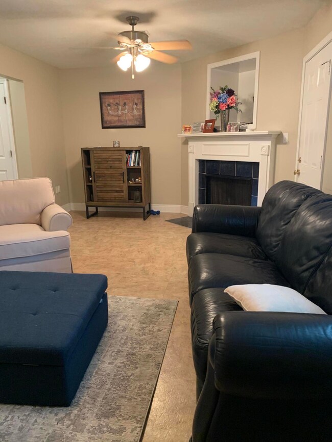 Living Area (2)