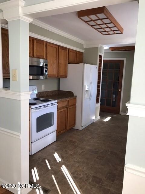 796 River St, Jacksonville, NC 28540 - photo 4