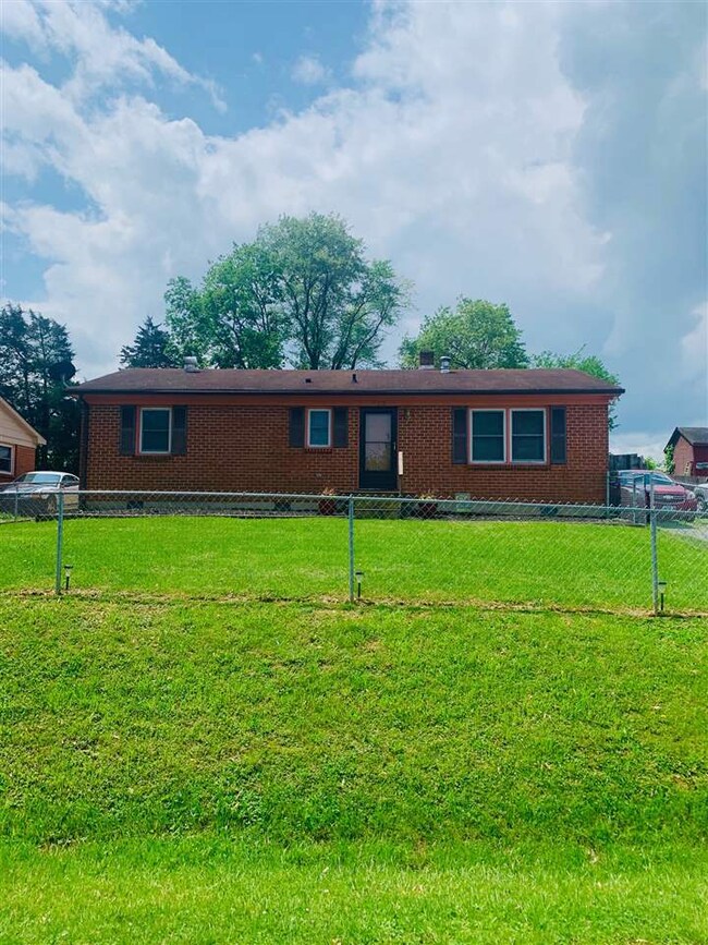 175 Westgate Rd, Verona, VA 24482 - photo 2