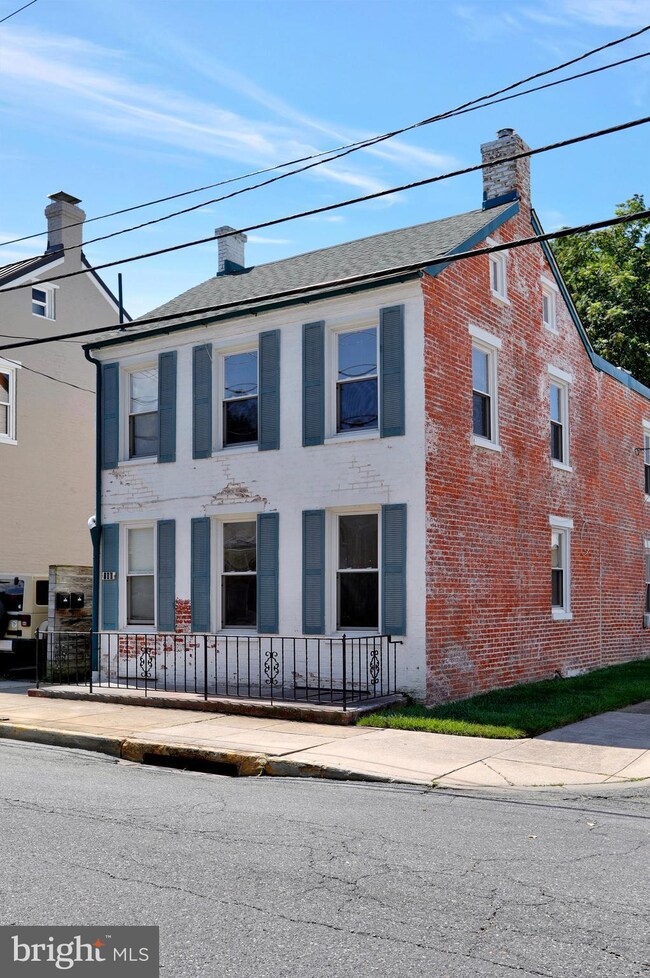 100 E 8th St, Frederick, MD 21701 - photo 4
