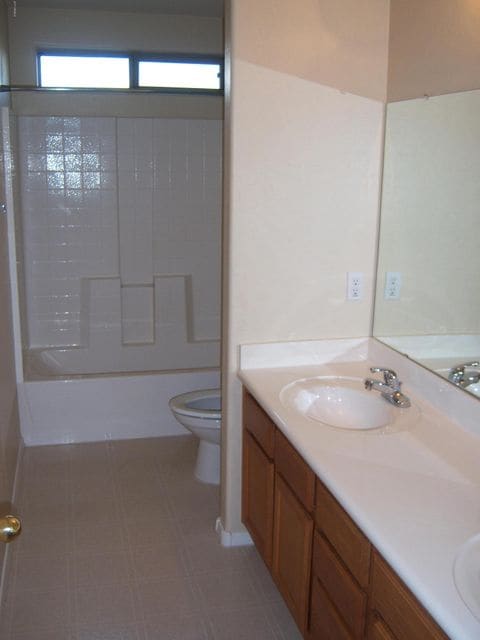 2nd bathroom upstairs