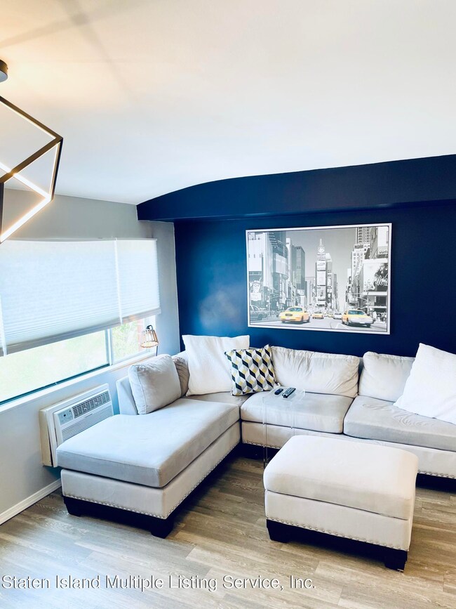 36B Francine Ct unit 94B, Staten Island, NY 10306 - photo 3