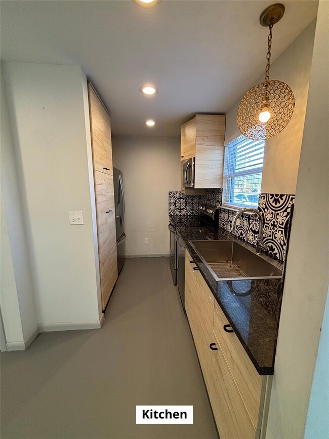 4505 Teri Rd unit b, Austin, TX 78744 - photo 5