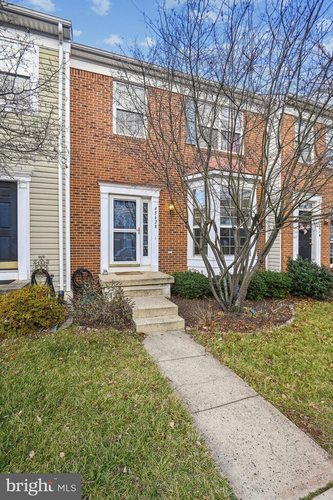 45628 Waterloo Station Square, Sterling, VA 20166 - photo 2