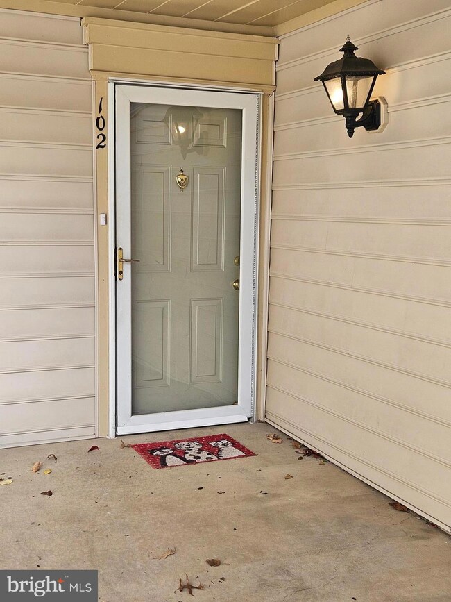 8141 Bayonet Way unit 102, Manassas, VA 20109 - photo 2