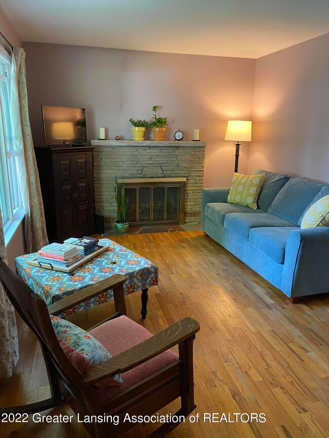 3206 Alden Dr, Lansing, MI 48910 - photo 3