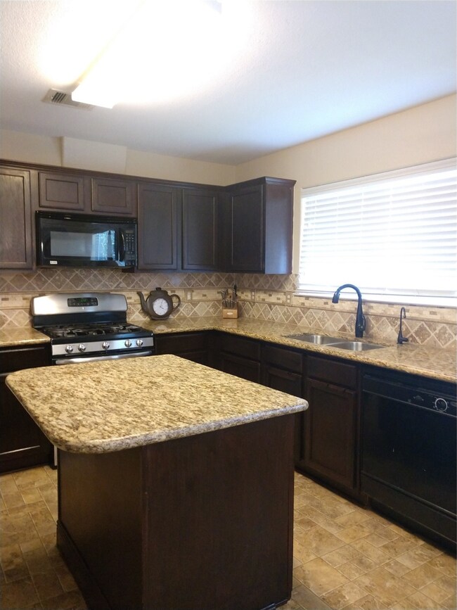 10314 Dalehurst Ct, Houston, TX 77075 - photo 4