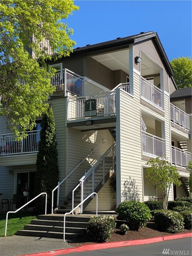 12303 Harbour Pointe Blvd unit T203, Mukilteo, WA 98275 - photo 2