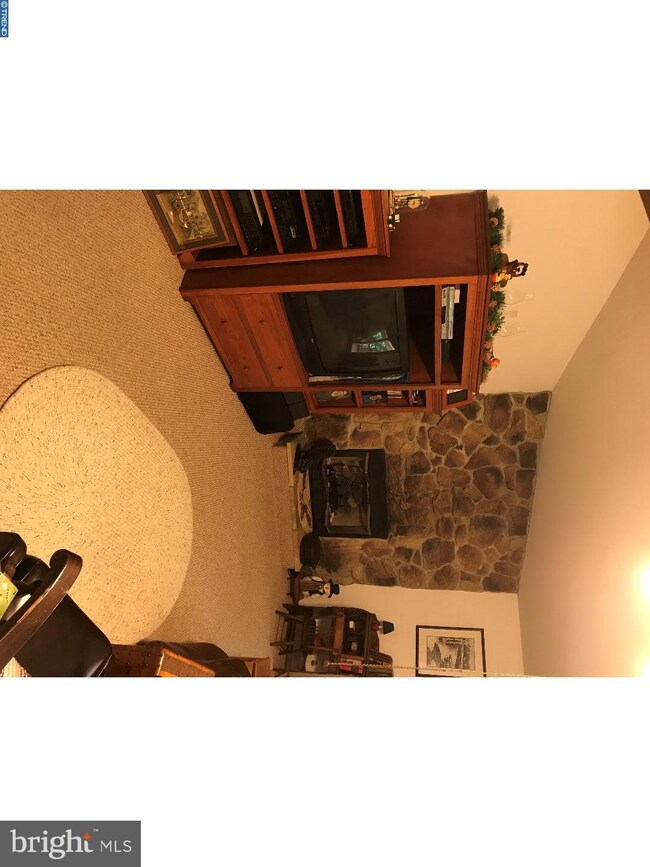 7658 Furnace Rd, Slatington, PA 18080 - photo 5