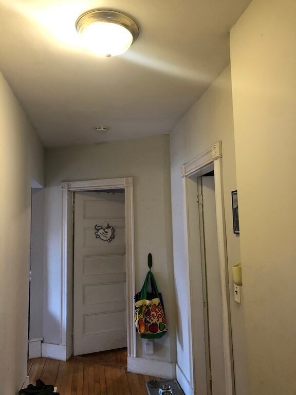 201 Robbins St unit 201, Waltham, MA 02453 - photo 2