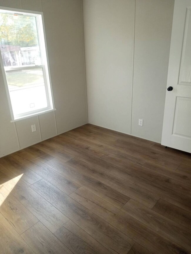 51005 Old Michigan Ave unit 76, van Buren Township, MI 48111 - photo 6