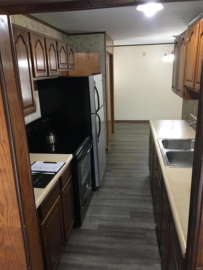 105 W High St, Freeburg, IL 62243 - photo 6