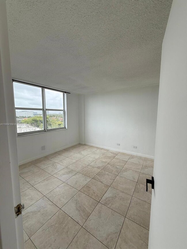 Eastern Shores White House unit 805, North Miami Beach, FL 33160 - photo 7