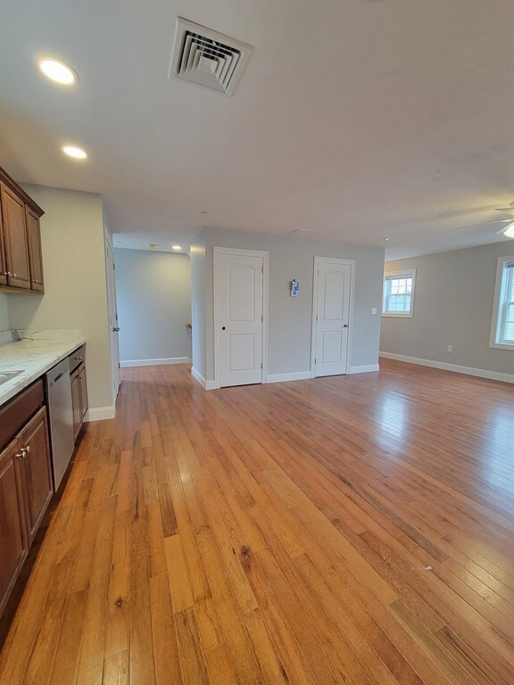 946 Warren Ave unit 2 F, Brockton, MA 02301 - photo 6