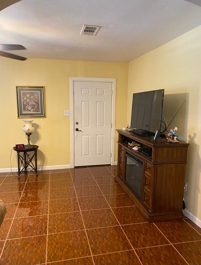 3644 County Road 870a, Alvin, TX 77511 - photo 7