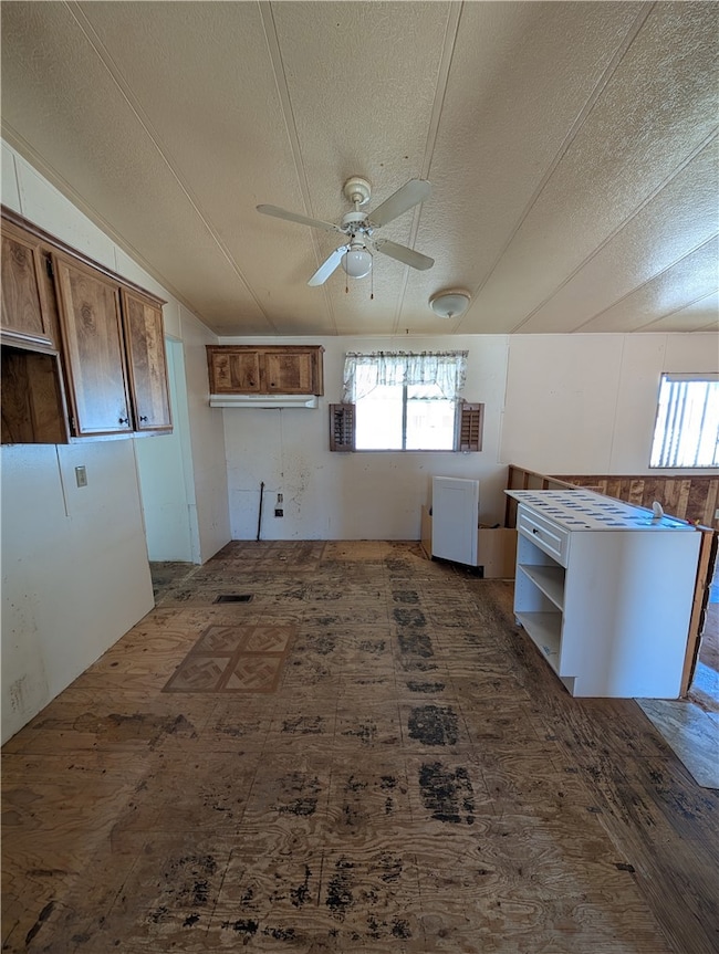 1030 E S unit 115, Palmdale, CA 93550 - photo 4