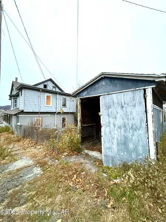 1 N Grant St, Shamokin, PA 17872 - photo 5